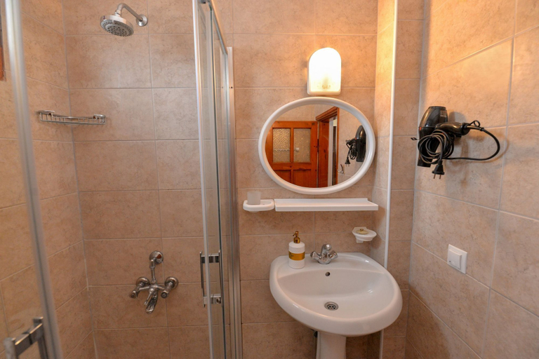 Bathroom 2, lemon tree, Fethiye