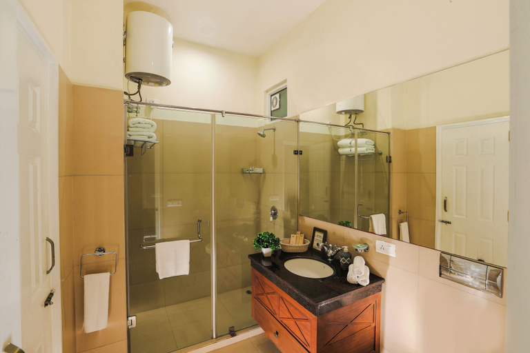 Bathroom 4, Lamrin Norwood Green Palampur, Kangra
