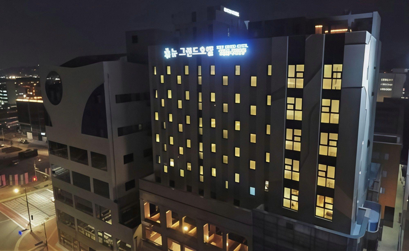 Exterior & Views, New Grand Hotel, Jinju