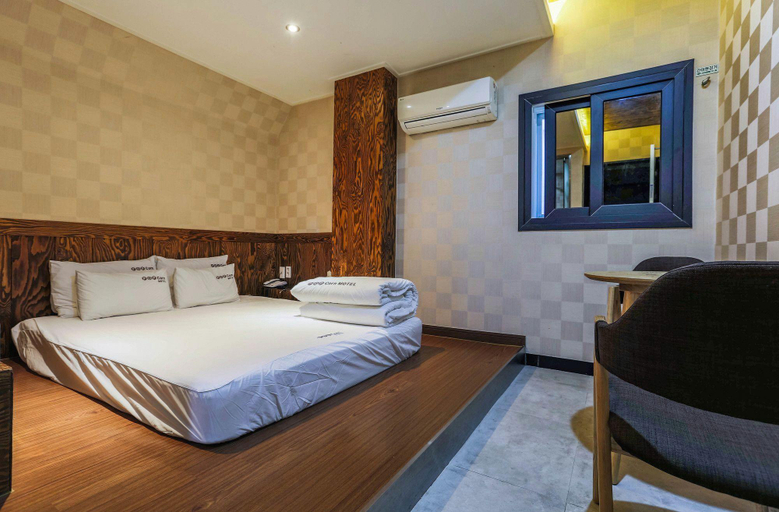 Bedroom 3, Busan Station Popcorn Hotel, Dong