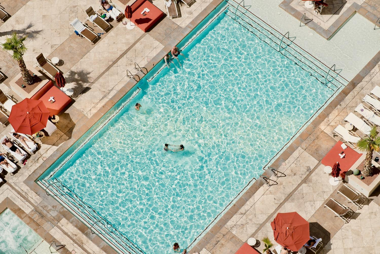 Sport & Beauty 2, No Resort Fee - Balcony Strip Views, Pools & Parking, Clark