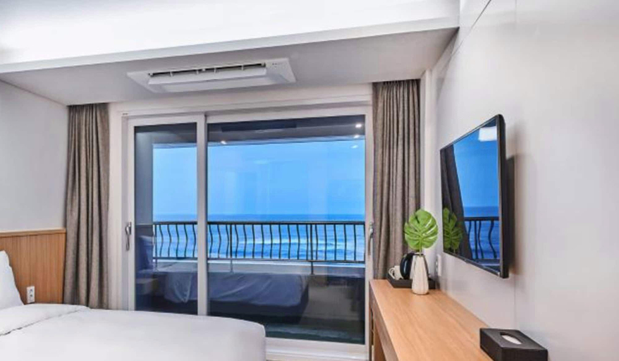 Bedroom 3, The Naksan Hotel, Yangyang