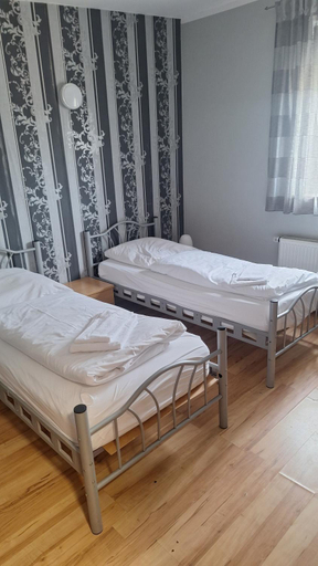 Bedroom 5, Pension Alis, Augsburg