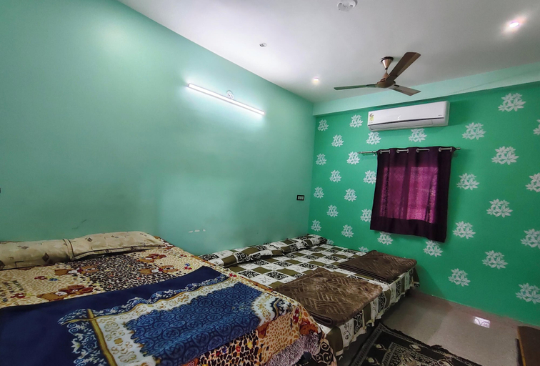 Room 4, Kavya Homestay, Ujjain