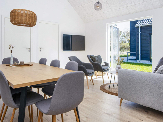 Others 4, 5 Star Holiday Home in Romo, Tønder