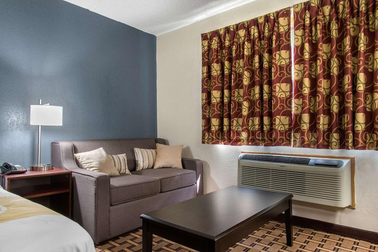 Bedroom 3, New Prague Inn & Suites, Le Sueur