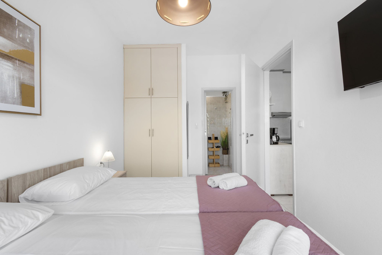 Room 4, Sun Beach Apartment in Chania 14, Crete