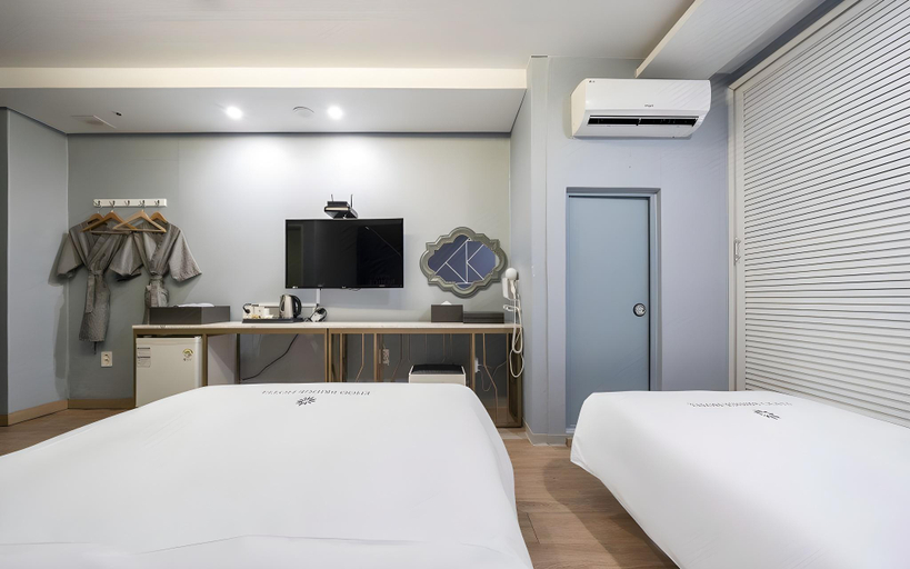Bedroom 3, Hotel Bridge, Yeongdeungpo