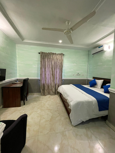 Room 2, KAYGOLD HOTEL AND SUITE, Gwagwala
