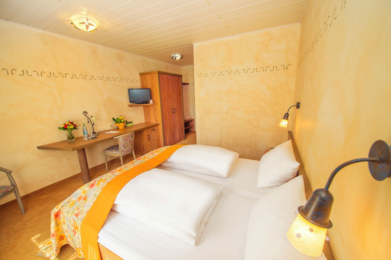 Bedroom 3, Landgasthof Schwarz, Ansbach
