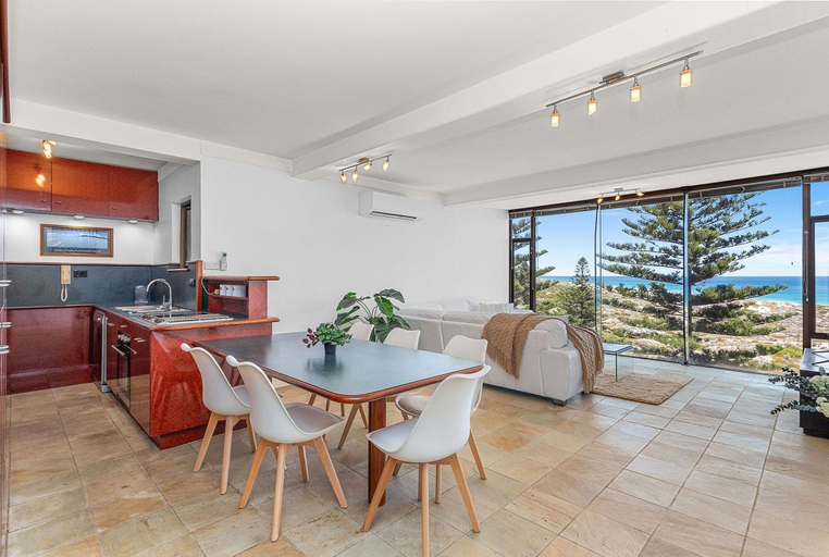 Room 4, Ocean Pearl Skyviews - A Sepal Stay, Stirling
