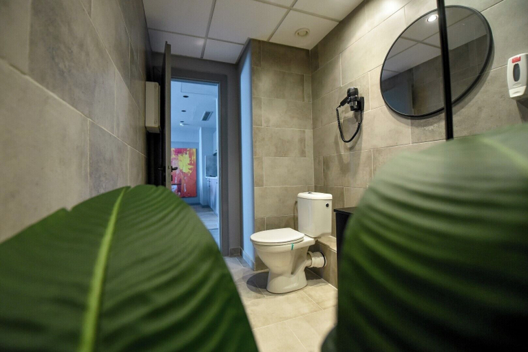 Bathroom 4, Apartment in Prime Central Location, Municipiul Bucuresti