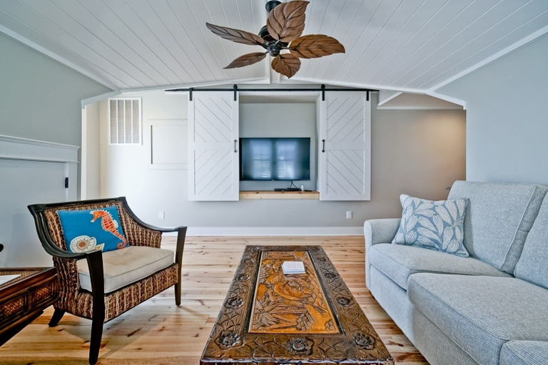 Living area 4, Cinnamon Sands 6 Bedroom Home by RedAwning, Brunswick