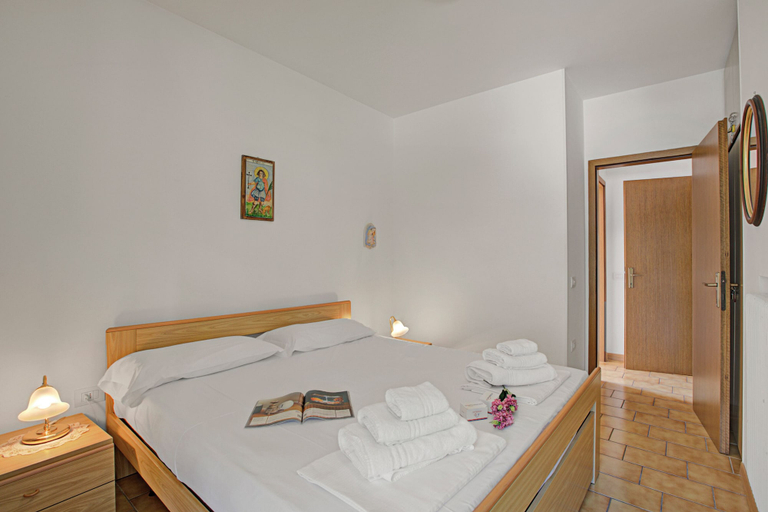 Room 5, Garden & Surf By Rossana - Pool and Garden Apartment, Trento