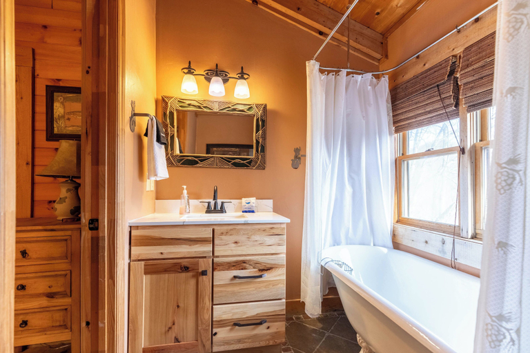 Interior 5, St Johns Ridge, Watauga