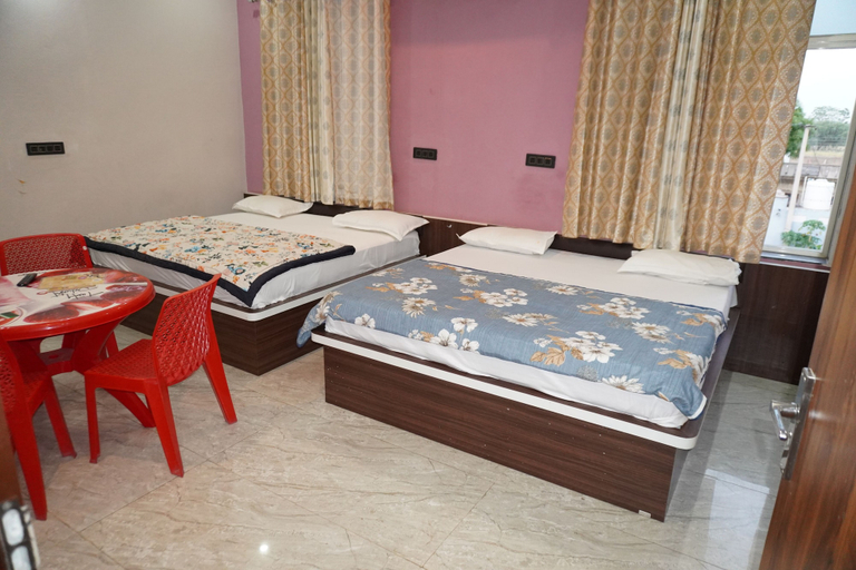 Room 5, Hotel Radha Raman and Restaurant, Sikar