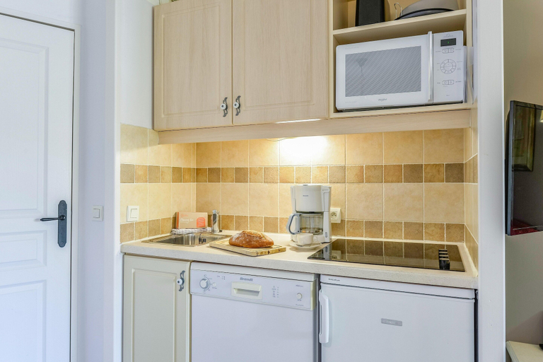 Private kitchen 4, Ardèche Holiday Apartment for 4, Ardèche