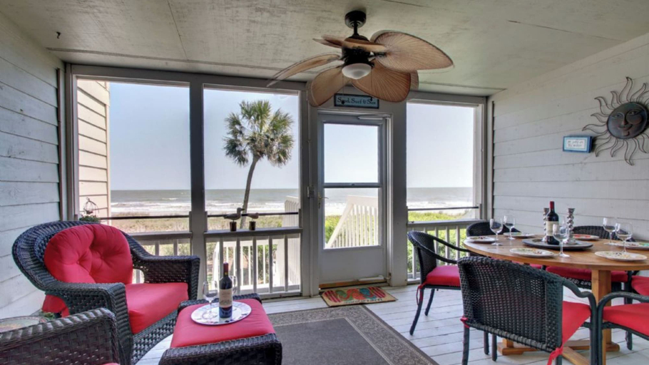 Interior 2, 35 Beach Club Villa by Avantstay Oceanfront + Views, Charleston