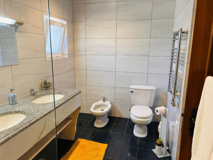 Bathroom 4, Villa Madeira, Silves