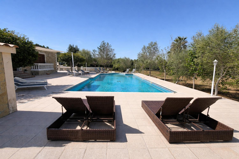 Sport & Beauty 2, VILLA ARHU, Baleares