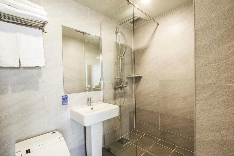 Bathroom 4, MS Hotel Haeundae, Haeundae