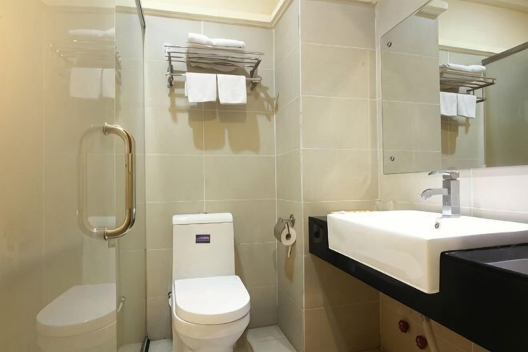 Bathroom 4, Jindu Hotel, Jiangmen
