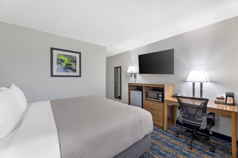 Bedroom 4, Quality Inn Meadville, Crawford