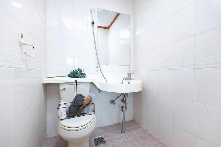 Bathroom, Donghae(mangsang) East House, Donghae