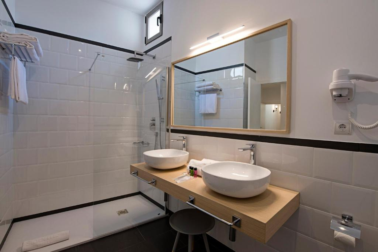 Bathroom 5, B&B Apartamentos Madrid Centro Fuencarral 46, Madrid