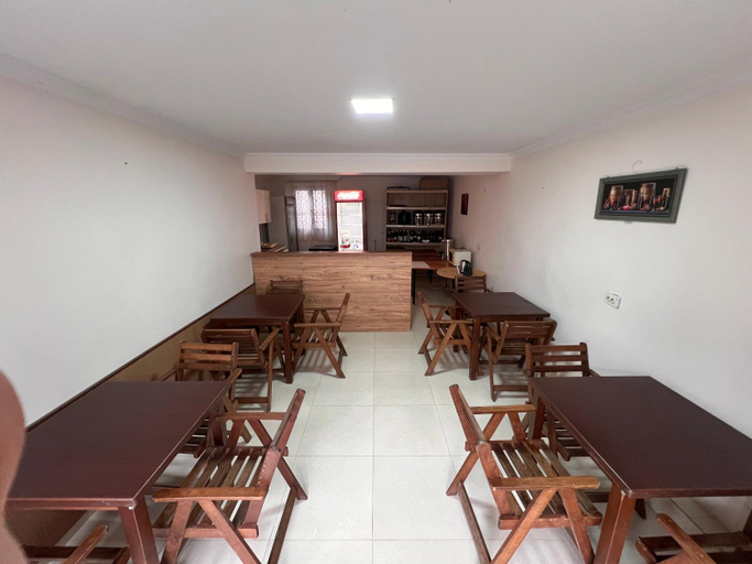 Food & Drinks, Nina two, Kobuleti