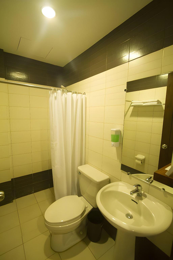 Bathroom 4, Home Crest Hotel, Davao City