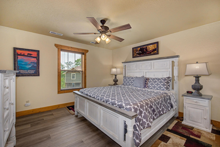 Bedroom 2, Mountain High, Sevier