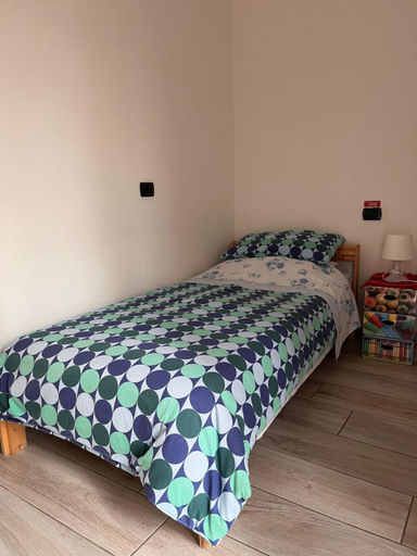 Bedroom 2, Il Cortile Como Single & Double Room in apartment NO HOTEL, Como