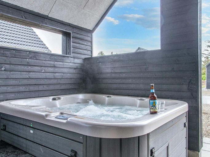 Bathroom 3, 5 Star Holiday Home in Romo, Tønder