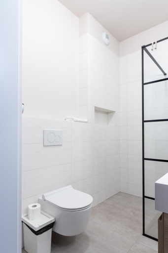 Bathroom 3, Apartments nearto Main Railway Station, Kraków City