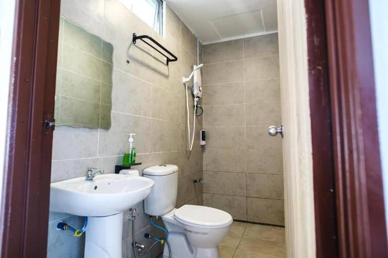 Bathroom, The Hill Kinabalu, Ranau