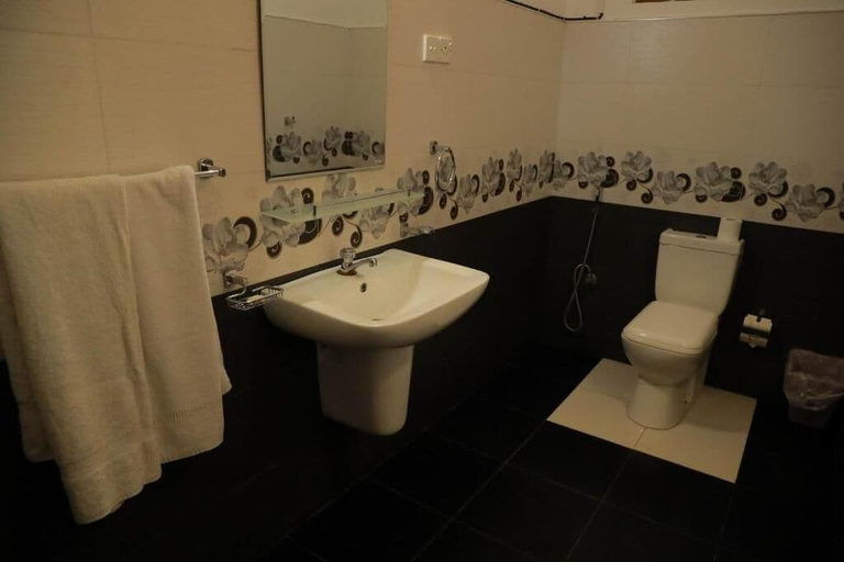 Bathroom 3, The Nilambara Lake View, Galewela