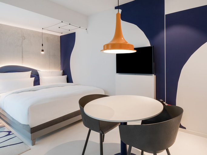 Bedroom 2, KPM Hotel & Residences Berlin, a Member of Design Hotels, Berlin