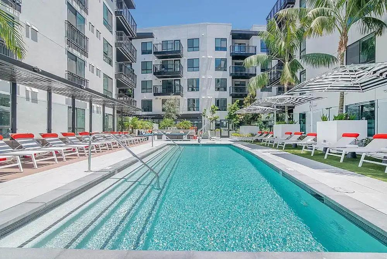 Sport & Beauty 2, Wallace Luxurious, Los Angeles