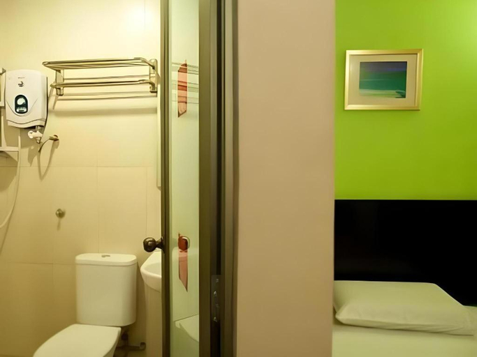 Bathroom 4, Hotel Ria, Johor Bahru