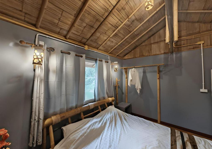 Bedroom 3, Piamsuk Resort, Lom Sak