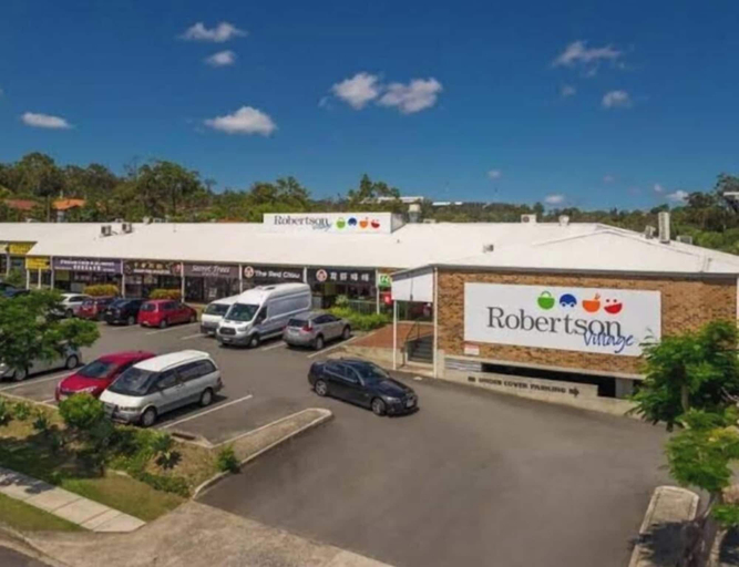 Parking, 262Troughton, Coopers Plains