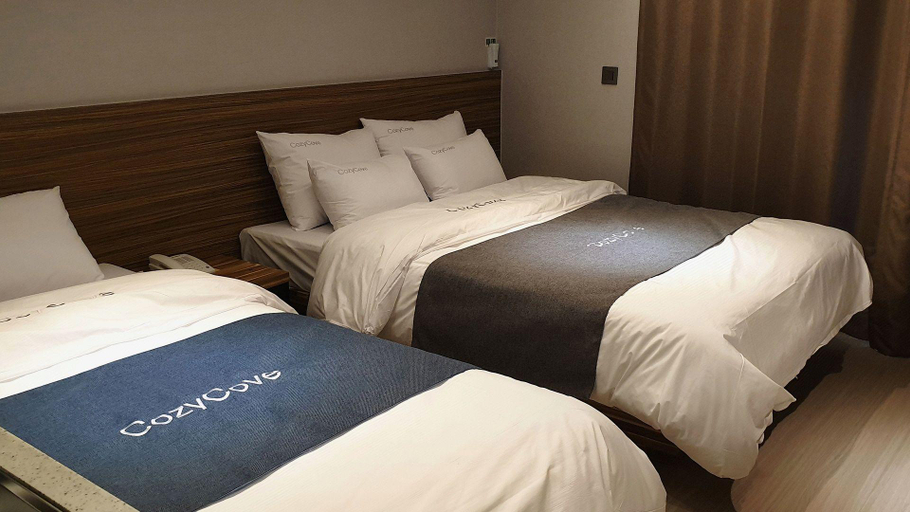Bedroom 2, CozyCove Boutique Hotel, Buan