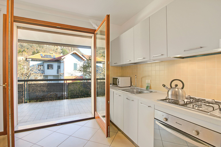 Private kitchen, Magnolia: Laveno Centre 2BR With Terrace, Varese
