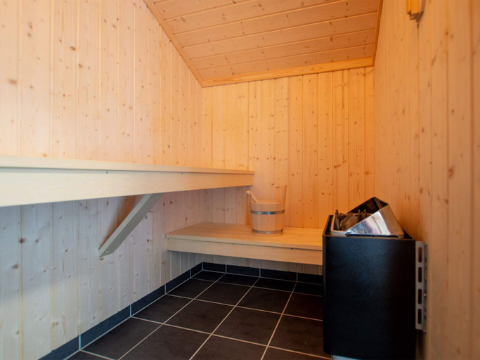 Sauna 5, Base With Private Sauna, Sun Deck, Ostholstein