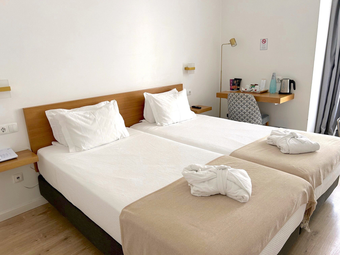 Bedroom 3, Hotel Solaris, Setúbal