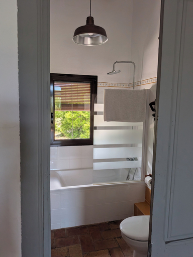 Bathroom 4, Mas Palou, Barcelona