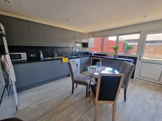 Primary image, Milton Keynes Modern Retreat, Milton Keynes