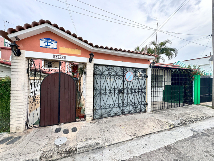 Front of property, Casa Marlen, Cárdenas