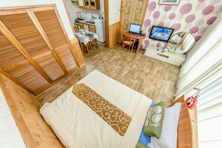 Bedroom 2, Gyul Hyanggi Pension, Seogwipo